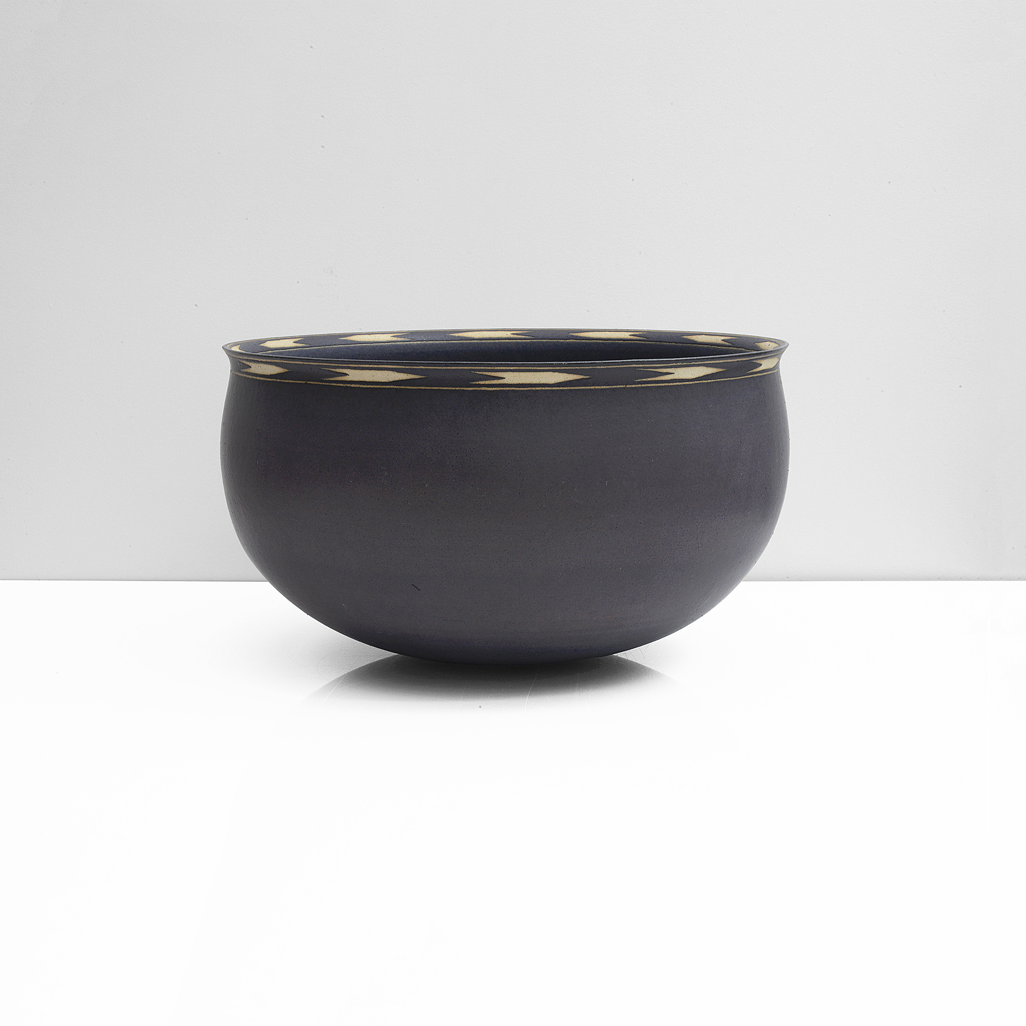A purple stoneware monumental bowl made by Alev Ebuzziya Siesbye sold at auction by Maak