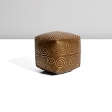 A gold lacquer box made by Shinya Yamamura in 2007