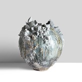 A stoneware monumental moon jar made by Akiko Hirai in 2021 sold at auction by Maak